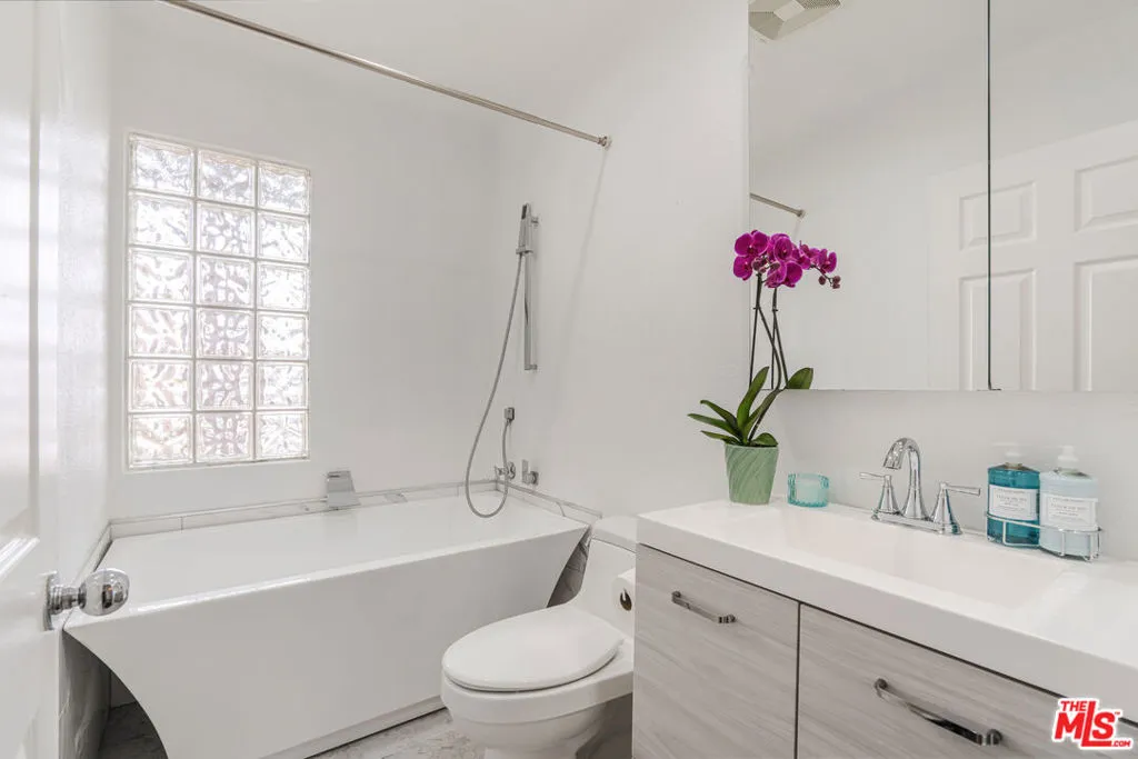 1531 12th Street 1, Santa Monica, California 90401 home-pic-19